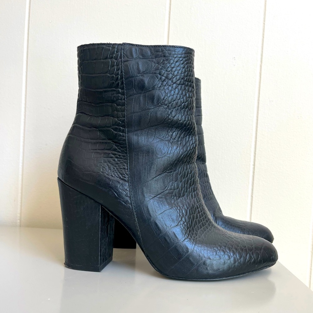 Amore Boot from SocietyAmuse x Matisse . Black leather, snake